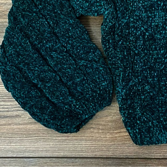 Blank NYC Chenile Turtleneck Braided Cable Sweater NEW - Picture 4 of 8